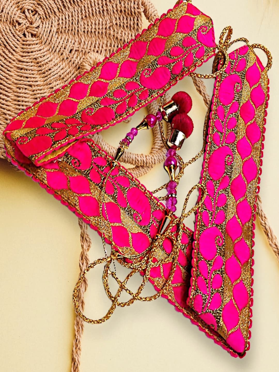 

Proplady Embellished Zari Saree Waist Belt, Pink