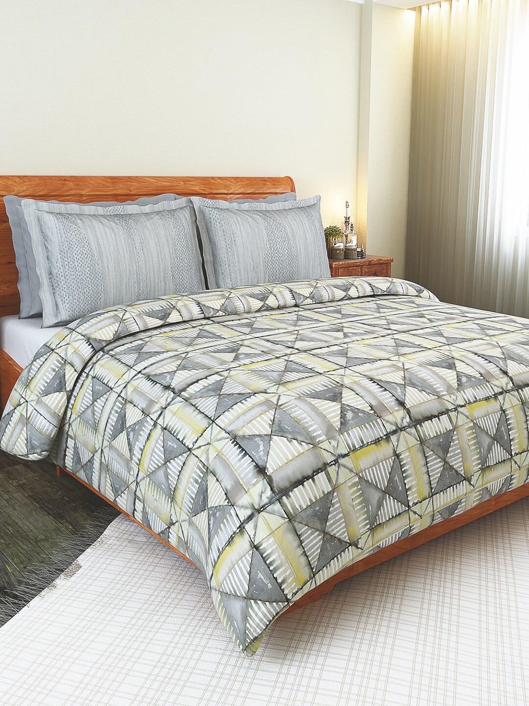 

GM Grey & Yellow Geometric AC Room Cotton 150 GSM Double Bed Comforter