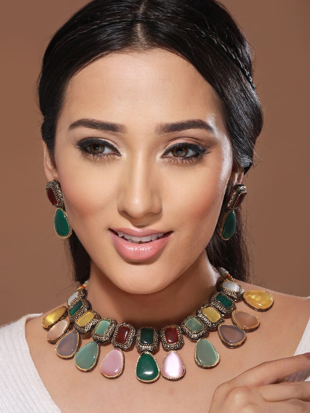 

Saraf RS Jewellery Gold-Plated Kundan-Studded Necklace & Earrings Set