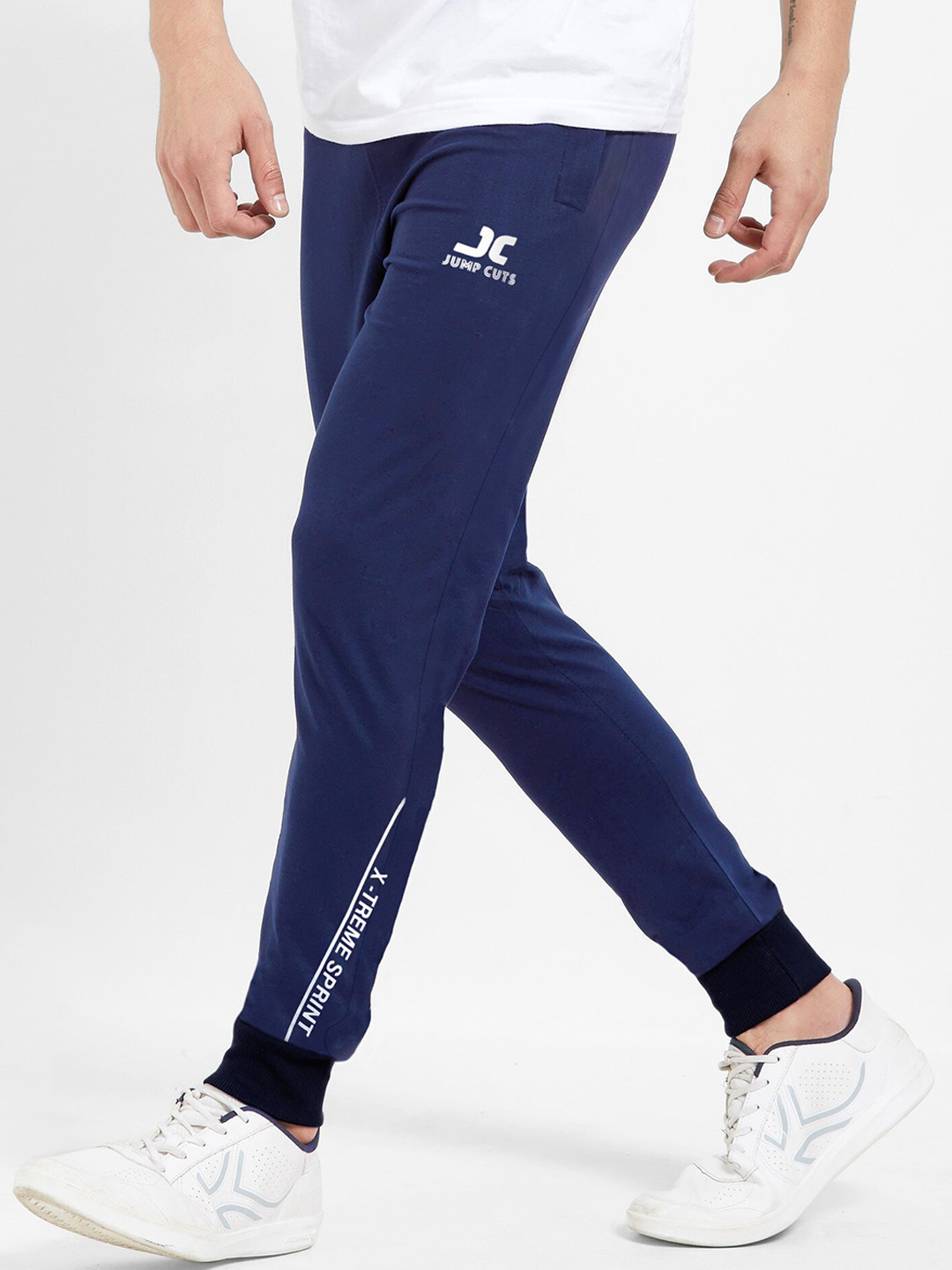

JUMPCUTS Men Printed Detail Slim-Fit Cotton Joggers, Navy blue