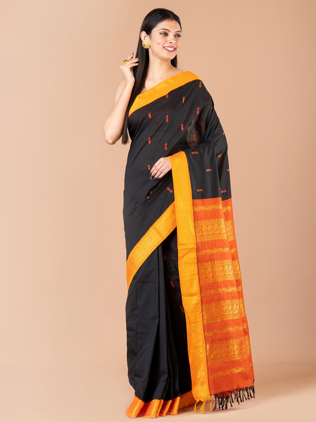 

Laa Calcutta Ethnic Motifs Woven Design Zari Gadwal Saree, Black