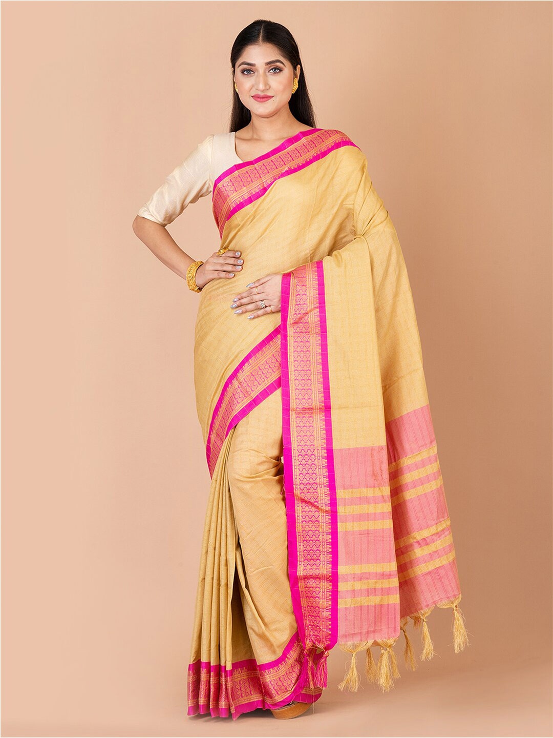 

Laa Calcutta Checked Banarasi Saree, Beige