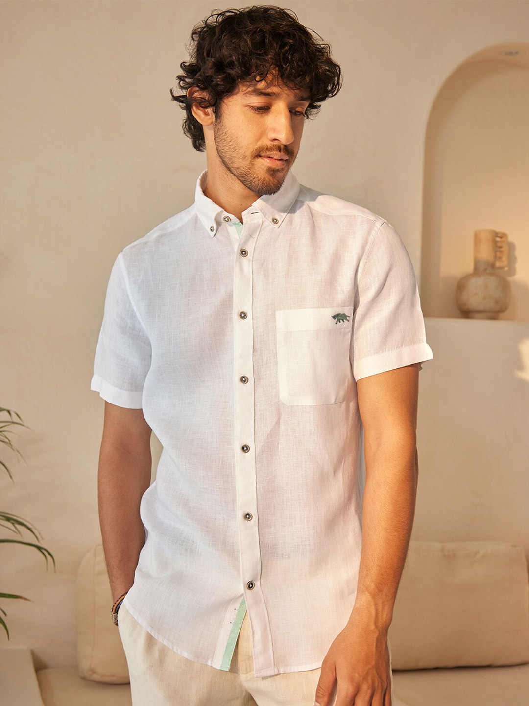 

Andamen Spread Collar Short Sleeves Premium Linen Casual Shirt, White