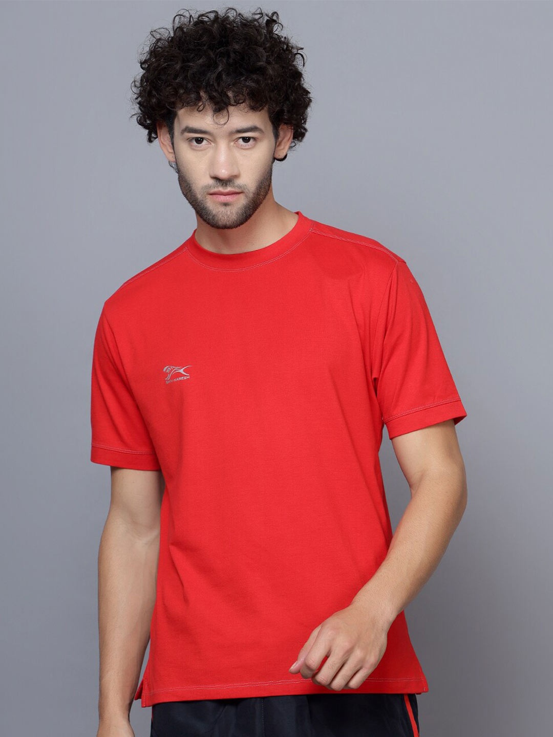 

Shiv Naresh Round Neck 3D Fit Technology Cotton Sports T-Shirt, Red