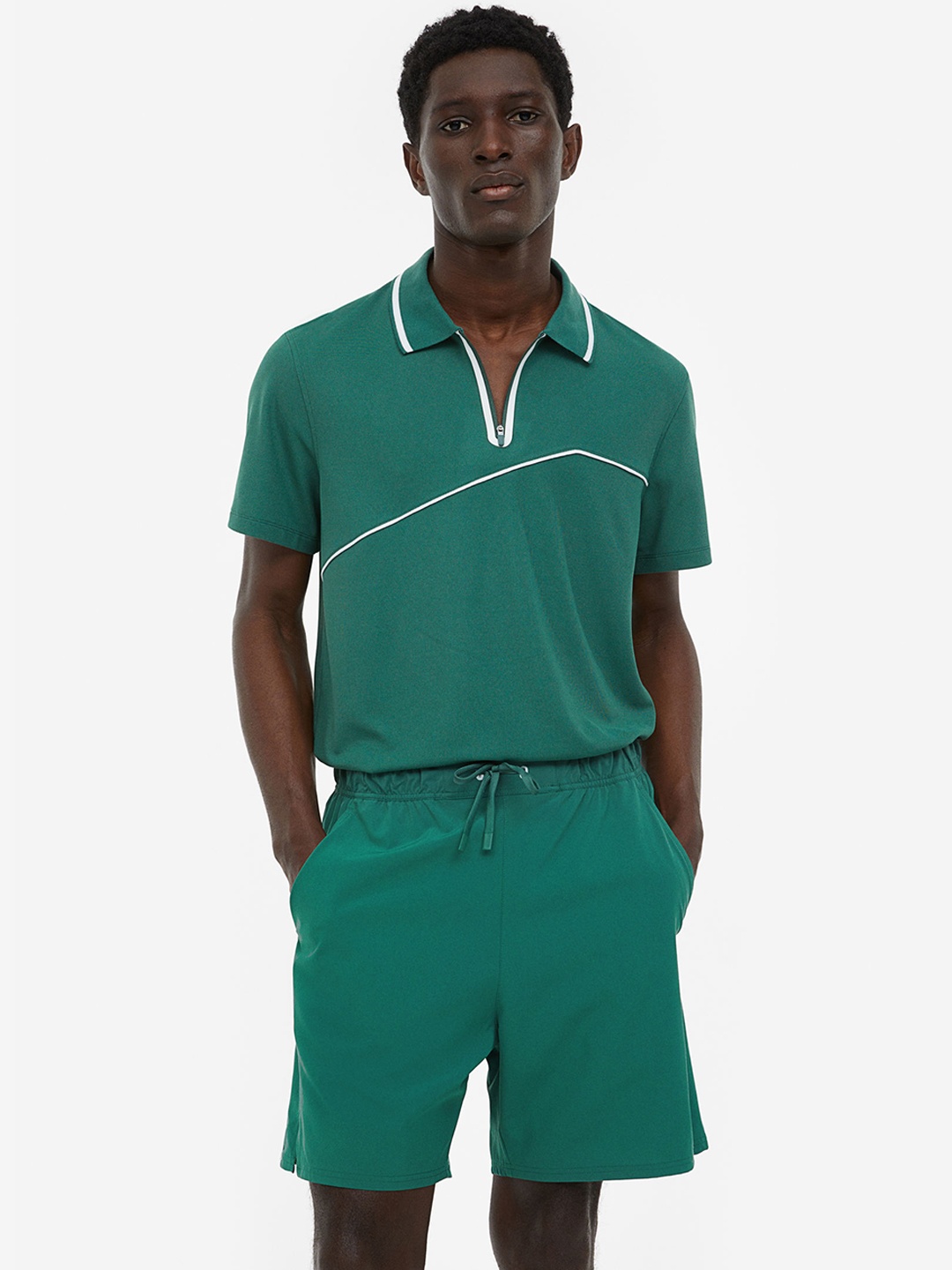

H&M Men DryMove Tennis Shorts, Green