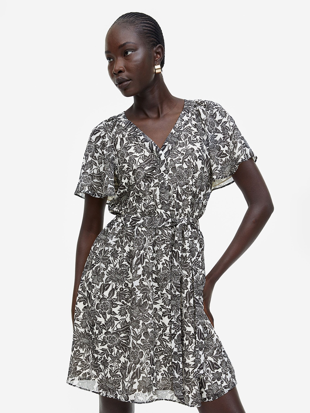 

H&M V-Neck Chiffon Dress, Off white