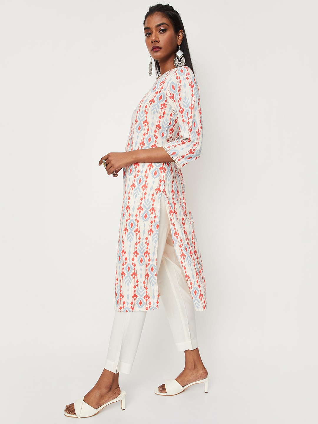 

max Ethnic Motifs Printed Regular Kurta With Trousers, Off white