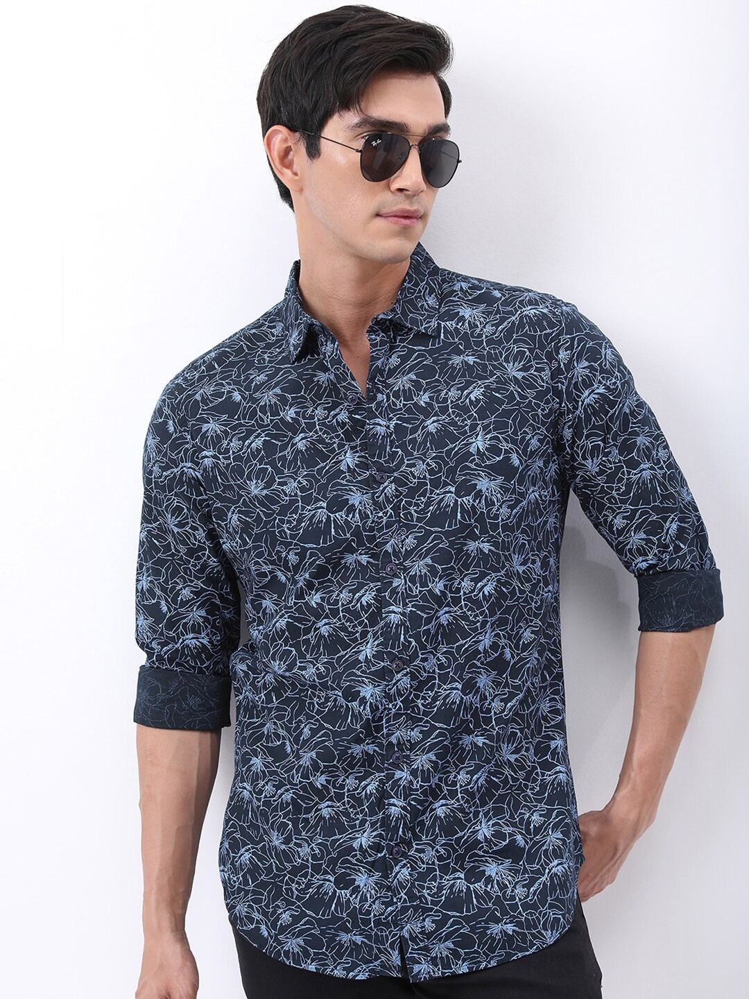 

HIGHLANDER Slim Fit Floral Printed Opaque Casual Shirt, Navy blue