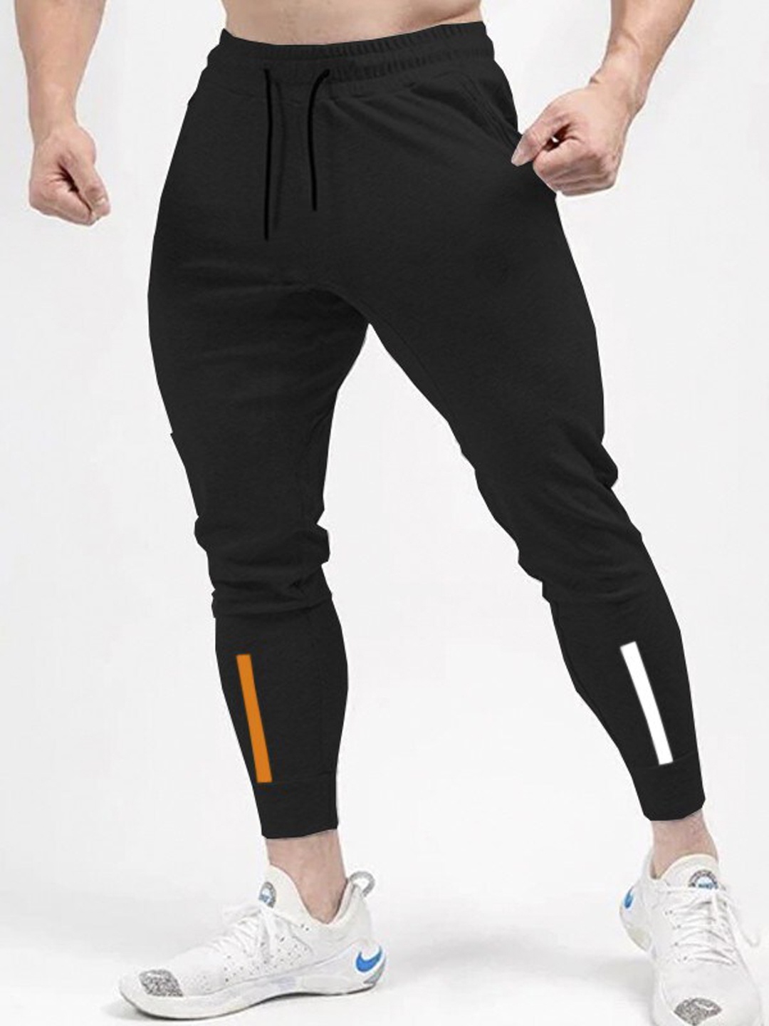 

TRIPR Men Regular Fit Mid-Rise Cotton Joggers, Black