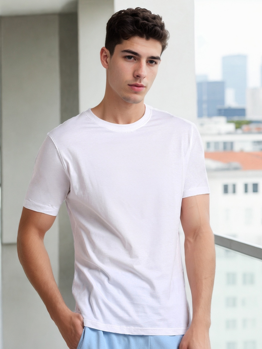 

NOBERO Round Neck Regular Fit T-Shirt, White