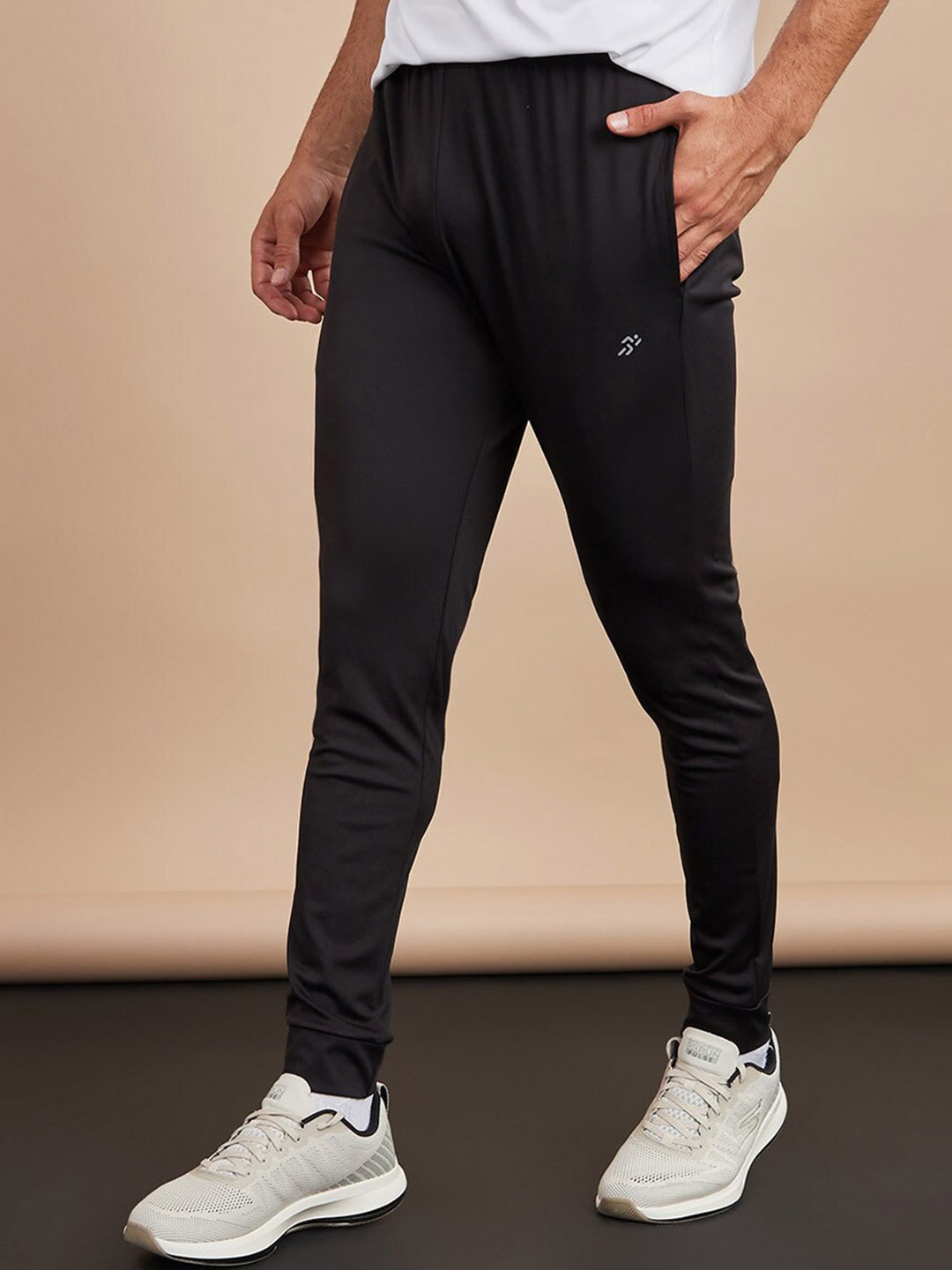

Styli Men Slim Fit Training Knit Joggers, Black