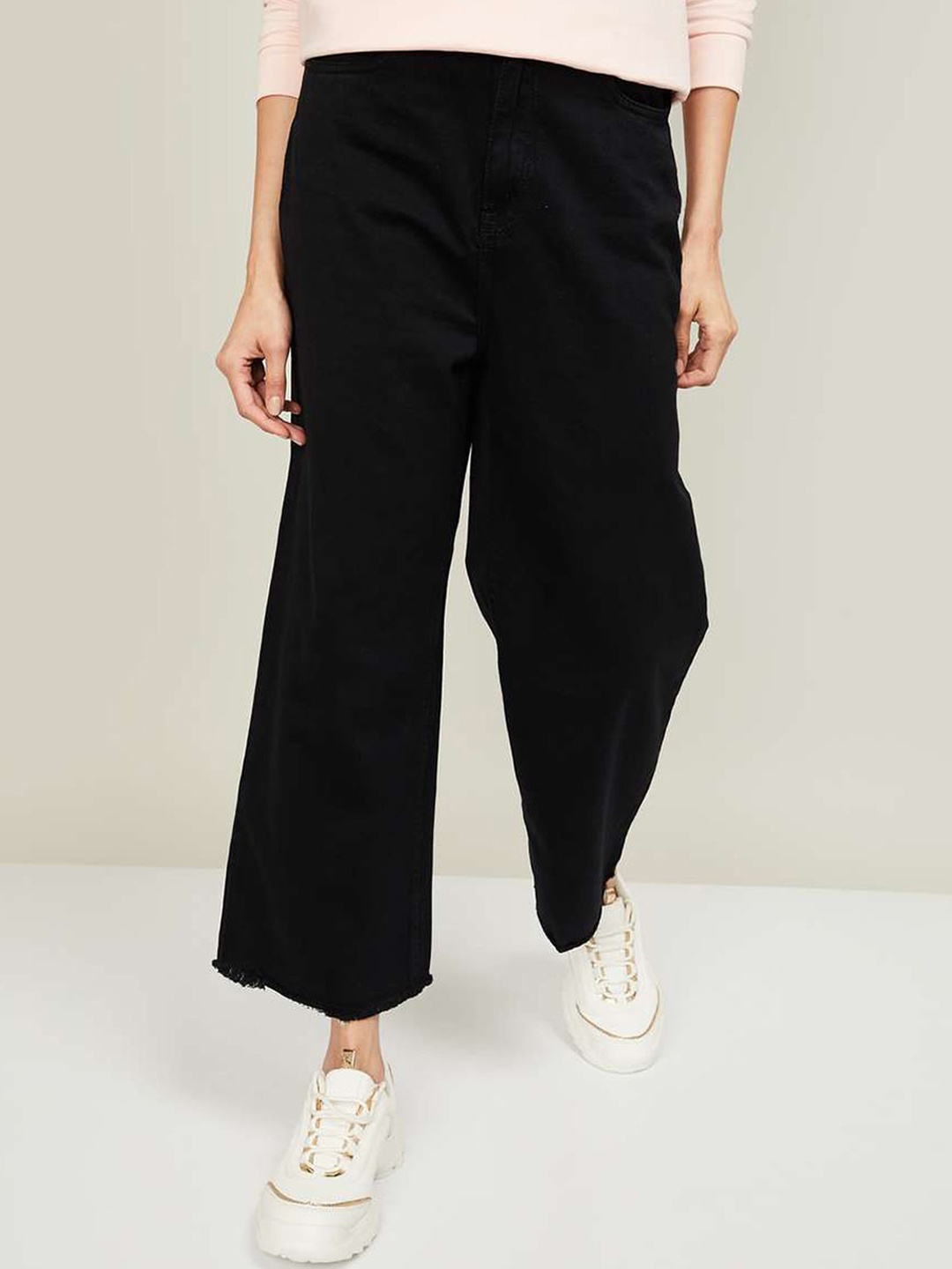 

GUTI Women High-Rise Clean Look Stretchable Cropped Flared Jeans, Black