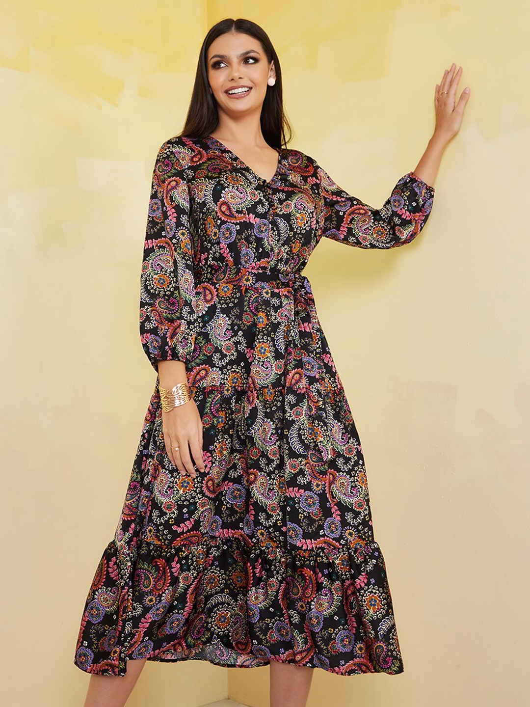 

Styli Black Floral Printed V-Neck Puff Sleeve Midi Wrap Dress