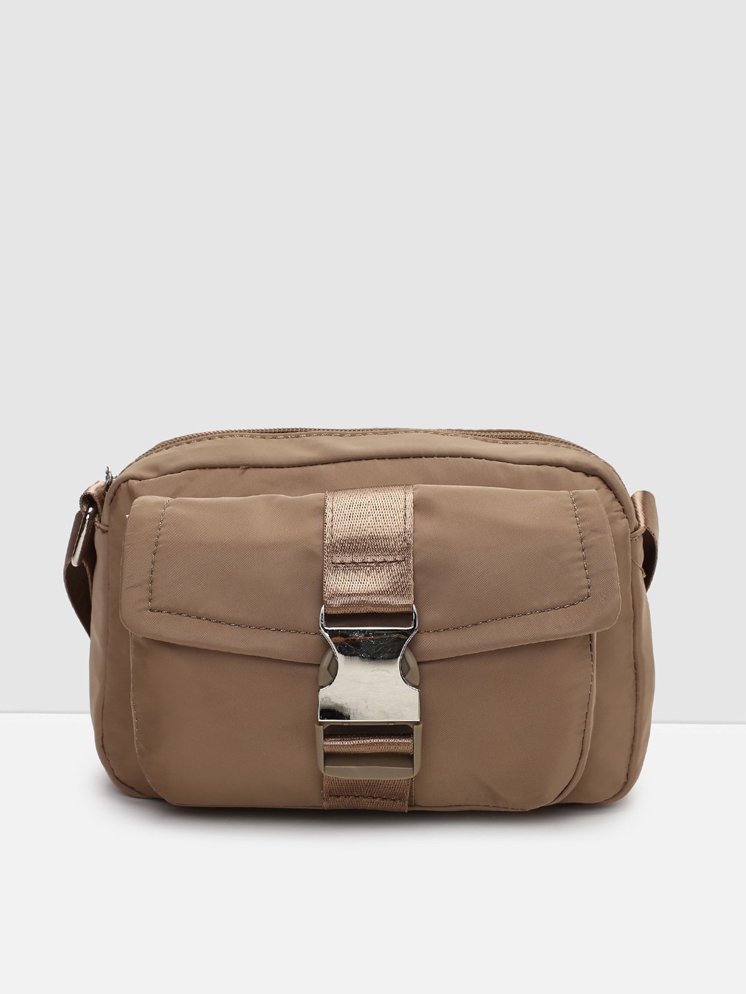 

max Structured Sling Bag, Brown