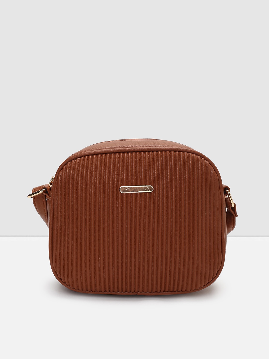 

max Textured Structured Sling Bag, Brown