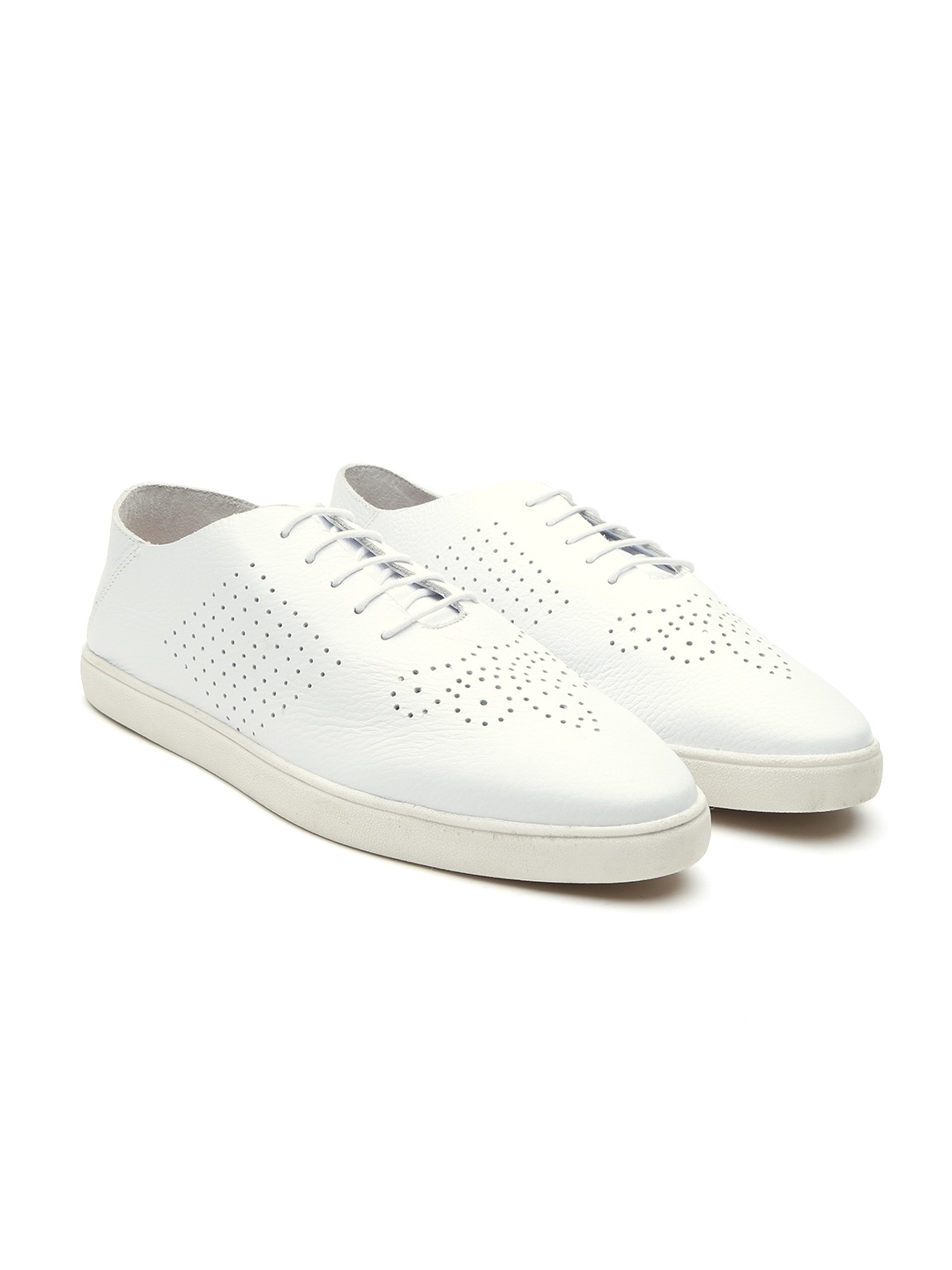 

Carlton London Men Off-White Perforated Leather Sneakers