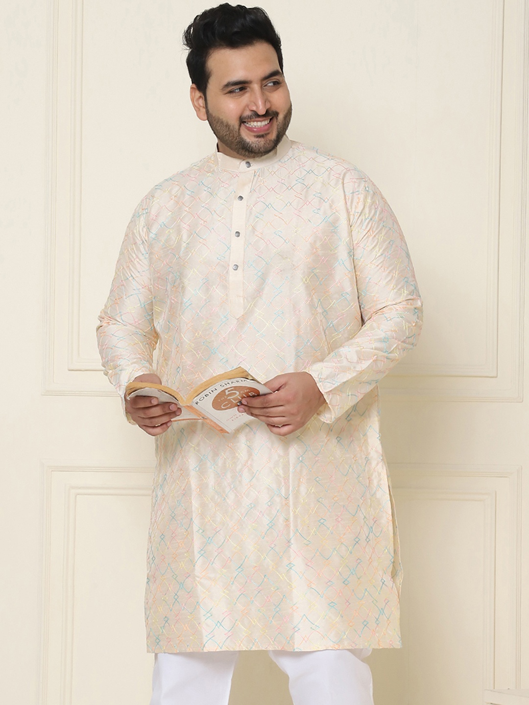 

SOJANYA PLUS Embroidered Thread Work Kurta, Cream