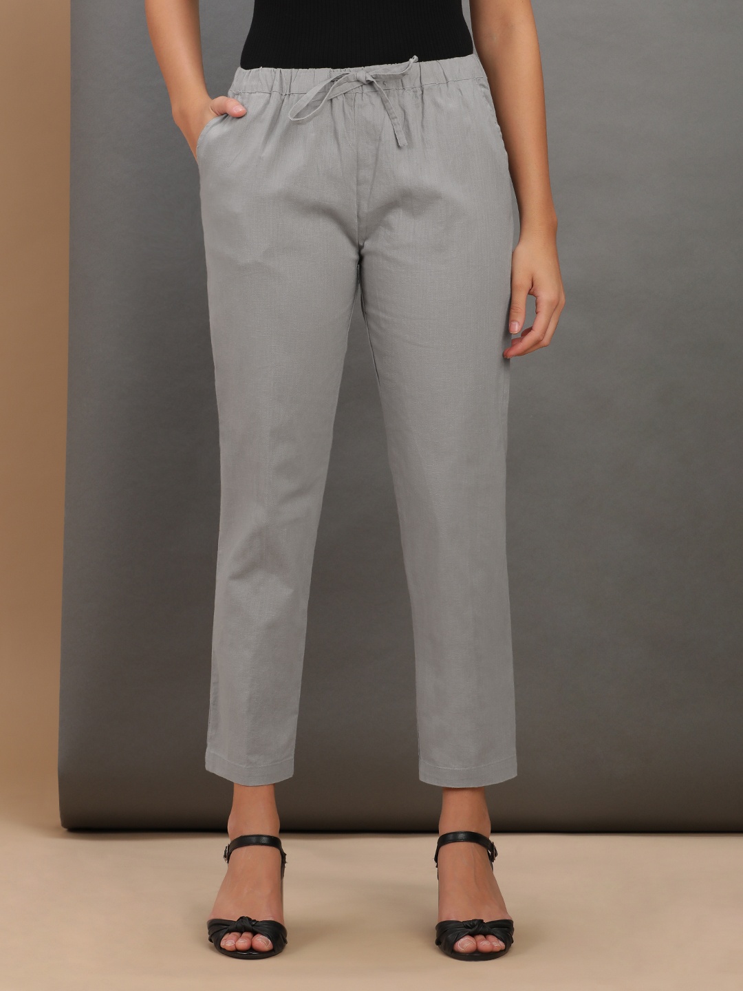 

Freehand by The Indian Garage Co Women Grey MId-Rise Pure Cotton Trousers