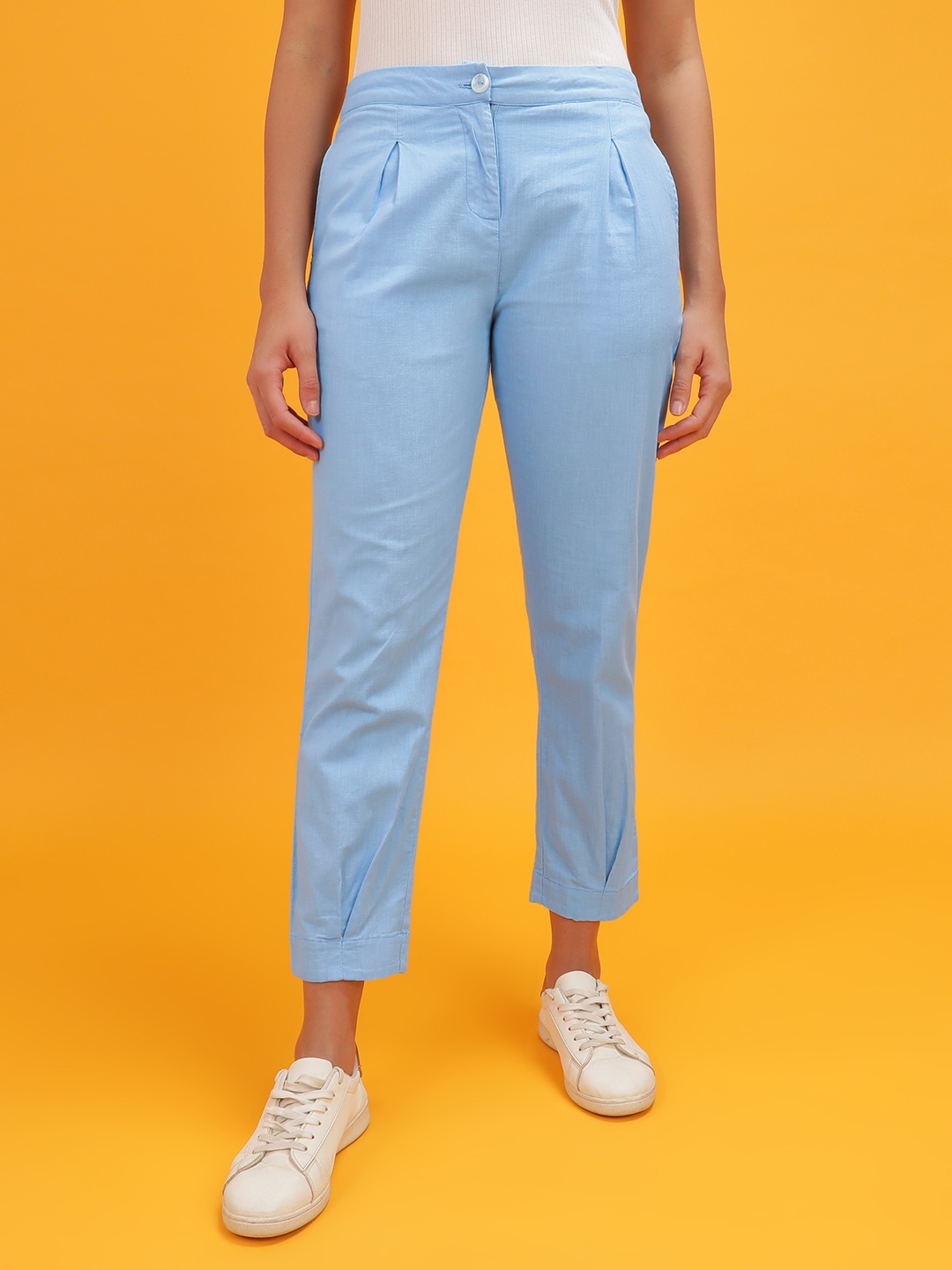 

Freehand by The Indian Garage Co Women Blue Tapered Fit Pleated Cigarette Pure Cotton Trousers