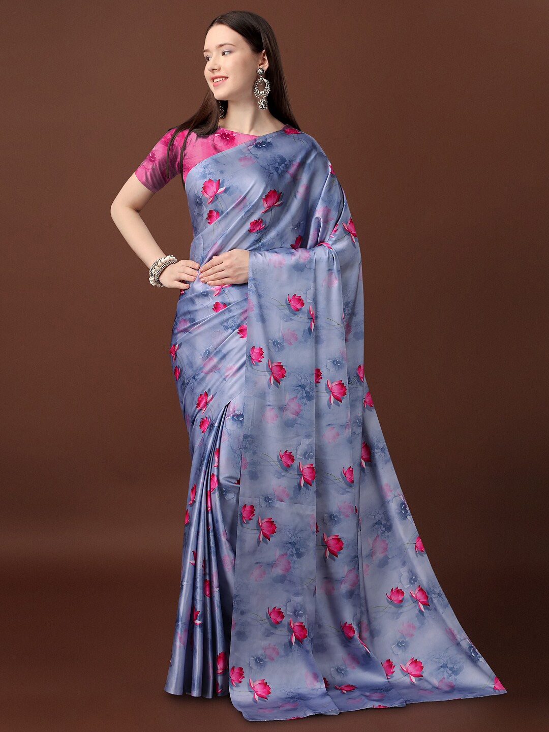 

MotiHamir Floral Printed Satin Saree, Grey