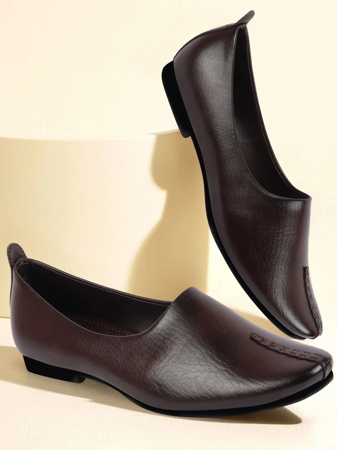 

FAUSTO Men Textured Lightweight Mojaris, Brown