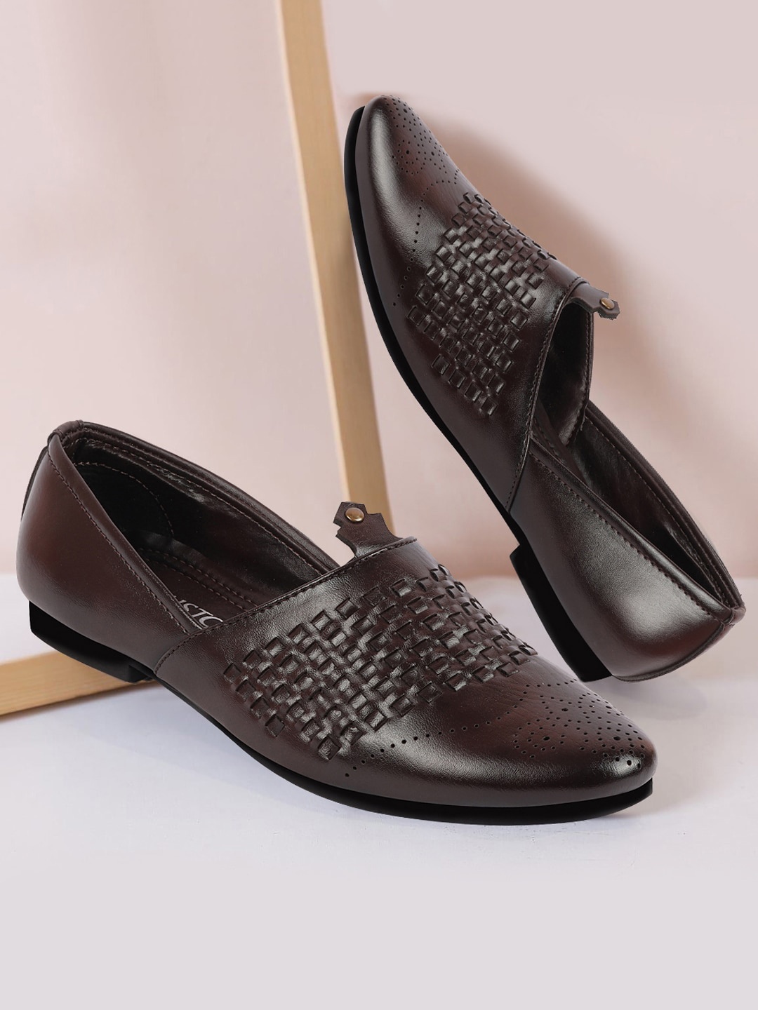 

FAUSTO Men Perforated Lightweight Mojaris, Brown