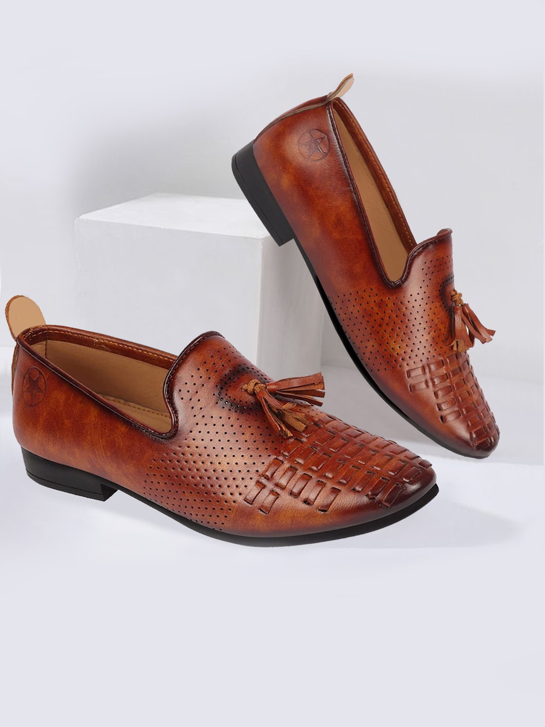 

FAUSTO Men Perforated Lightweight Tassels Mojaris, Tan