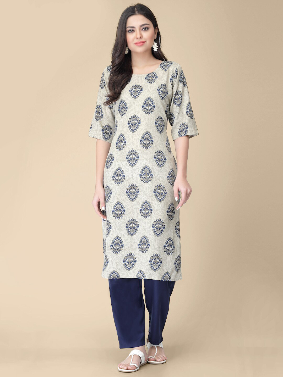 

7Threads Floral Printed Straight Kurta With Trousers, Grey