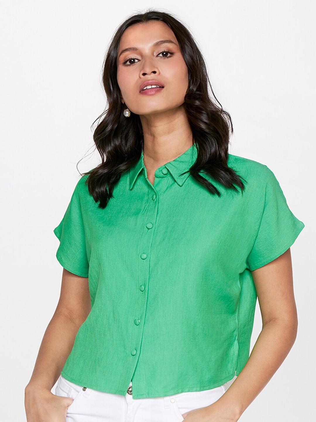 

AND Spread Collar Extended Sleeves Shirt, Green