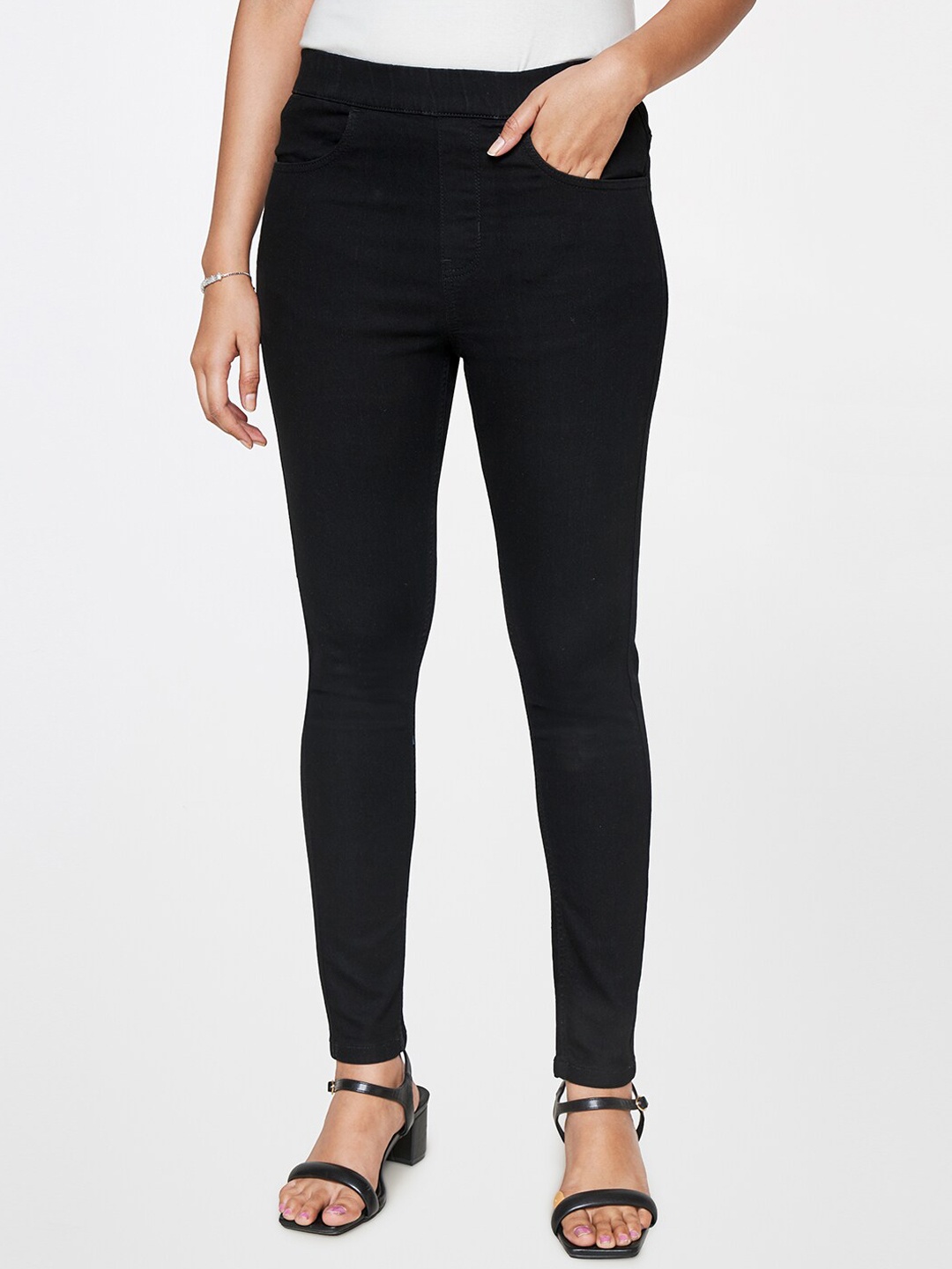 

AND Women Skinny Fit Mid-Rise Trousers, Black