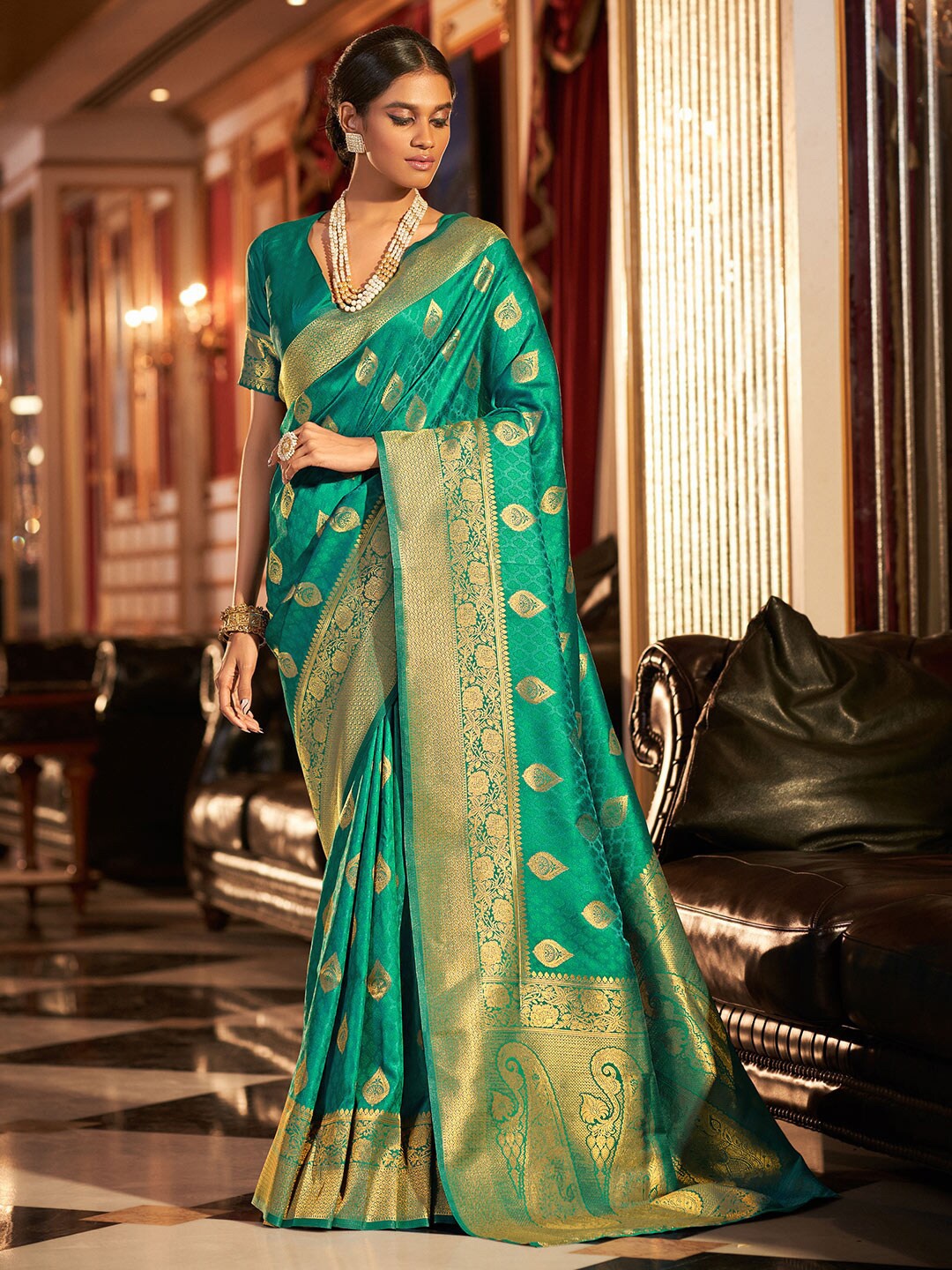 

KARAGIRI Woven Design Zari Silk Blend Saree, Green
