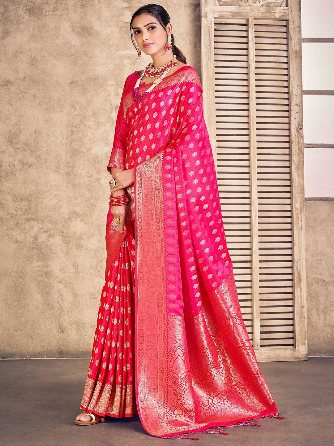 

KARAGIRI Woven Design Zari Banarasi Saree, Red