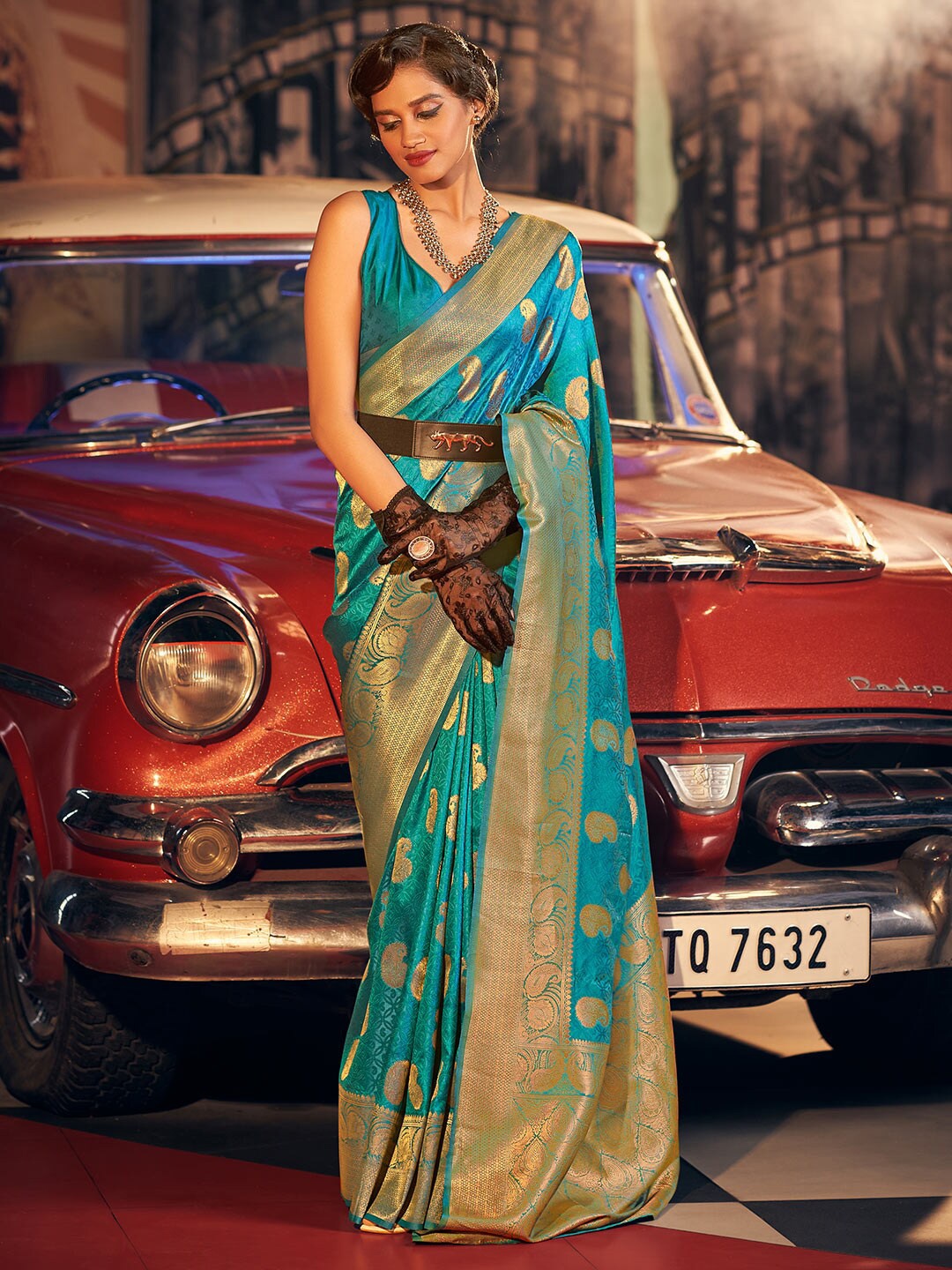 

KARAGIRI Ethnic Motifs Woven Design Zari Saree, Blue