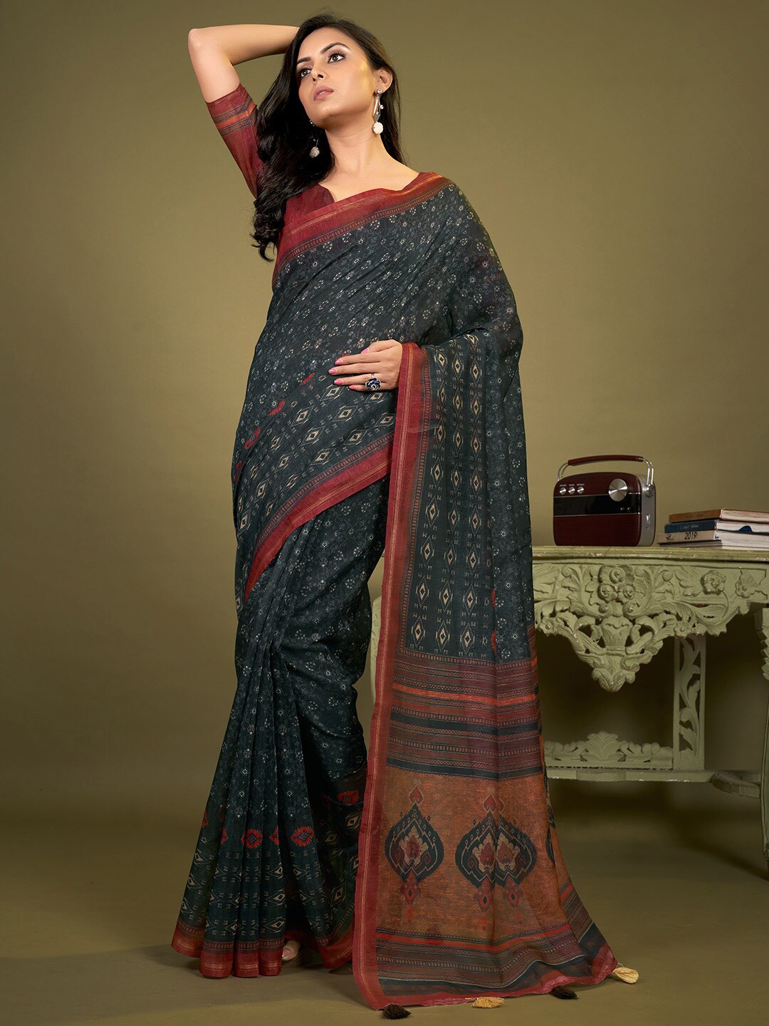 

KARAGIRI Ethnic Motifs Zari Patola Saree, Blue