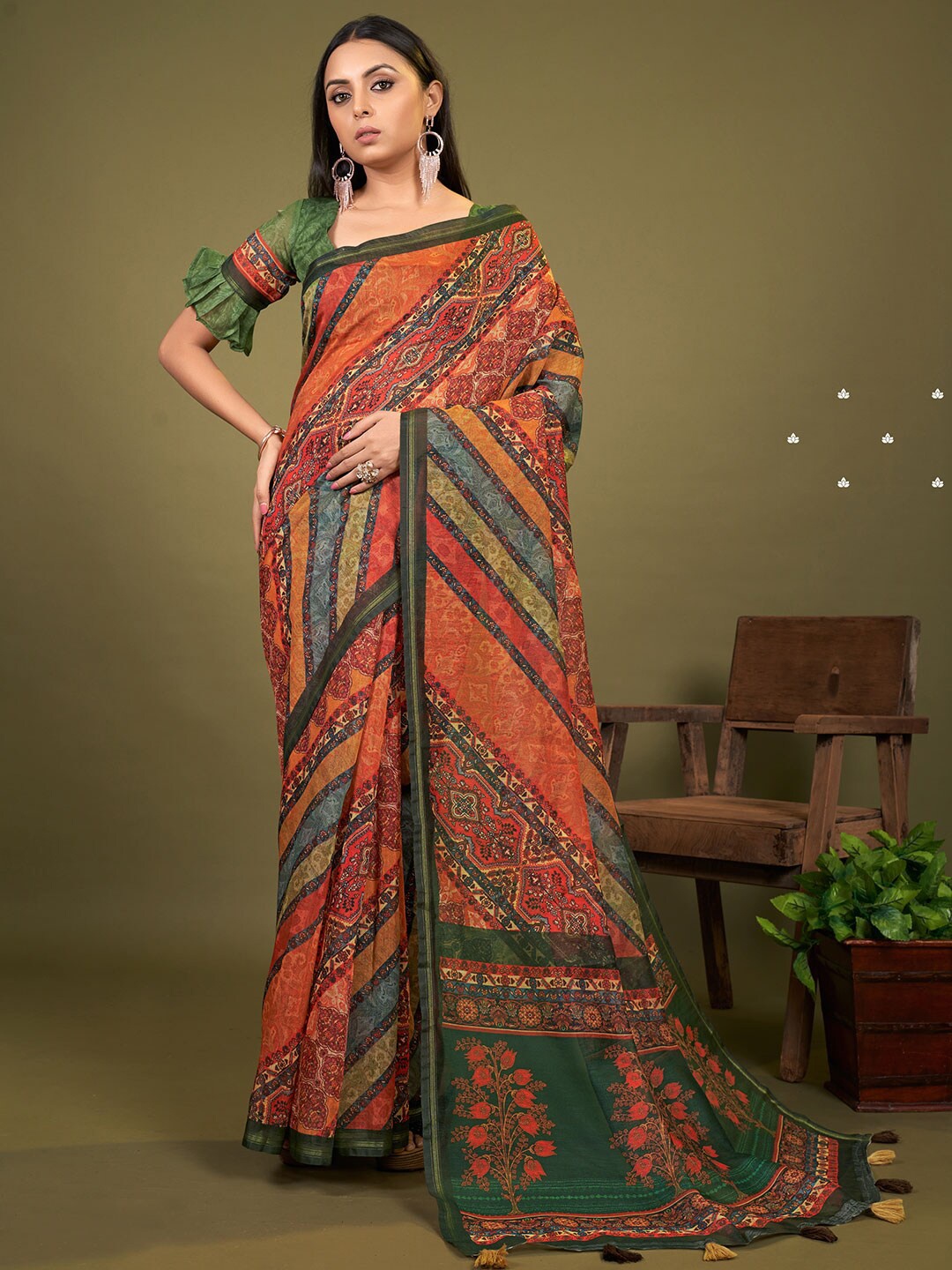 

KARAGIRI Ethnic Motifs Patola Saree, Red
