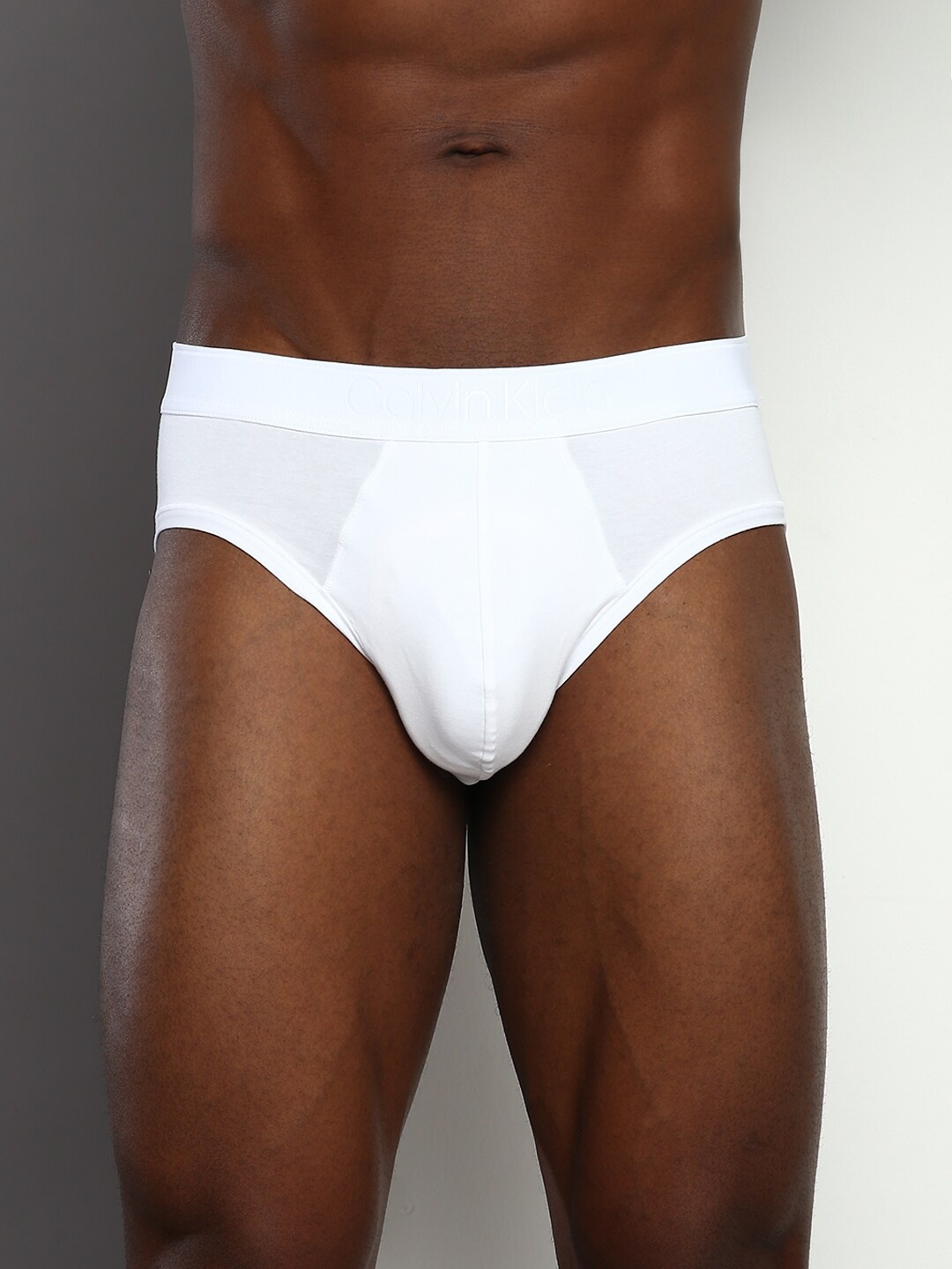 

Calvin Klein Underwear Men Low-Rise Basic Briefs, White