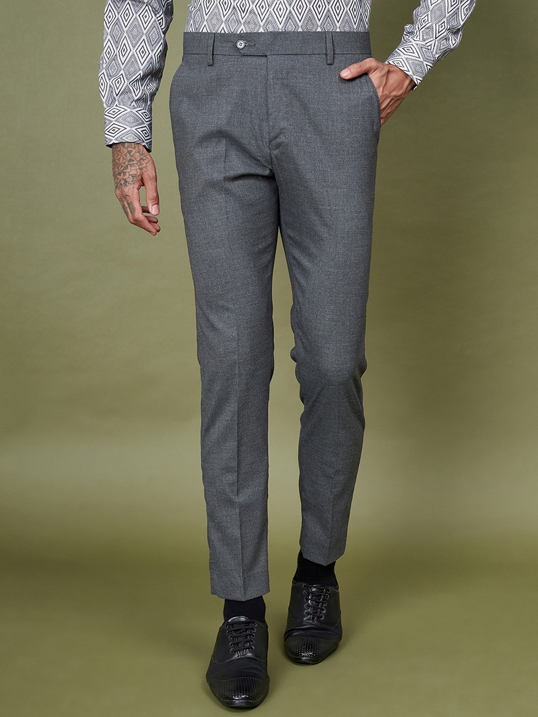 

DENNISON Men Smart Tapered Fit Easy Wash Formal Trousers, Charcoal