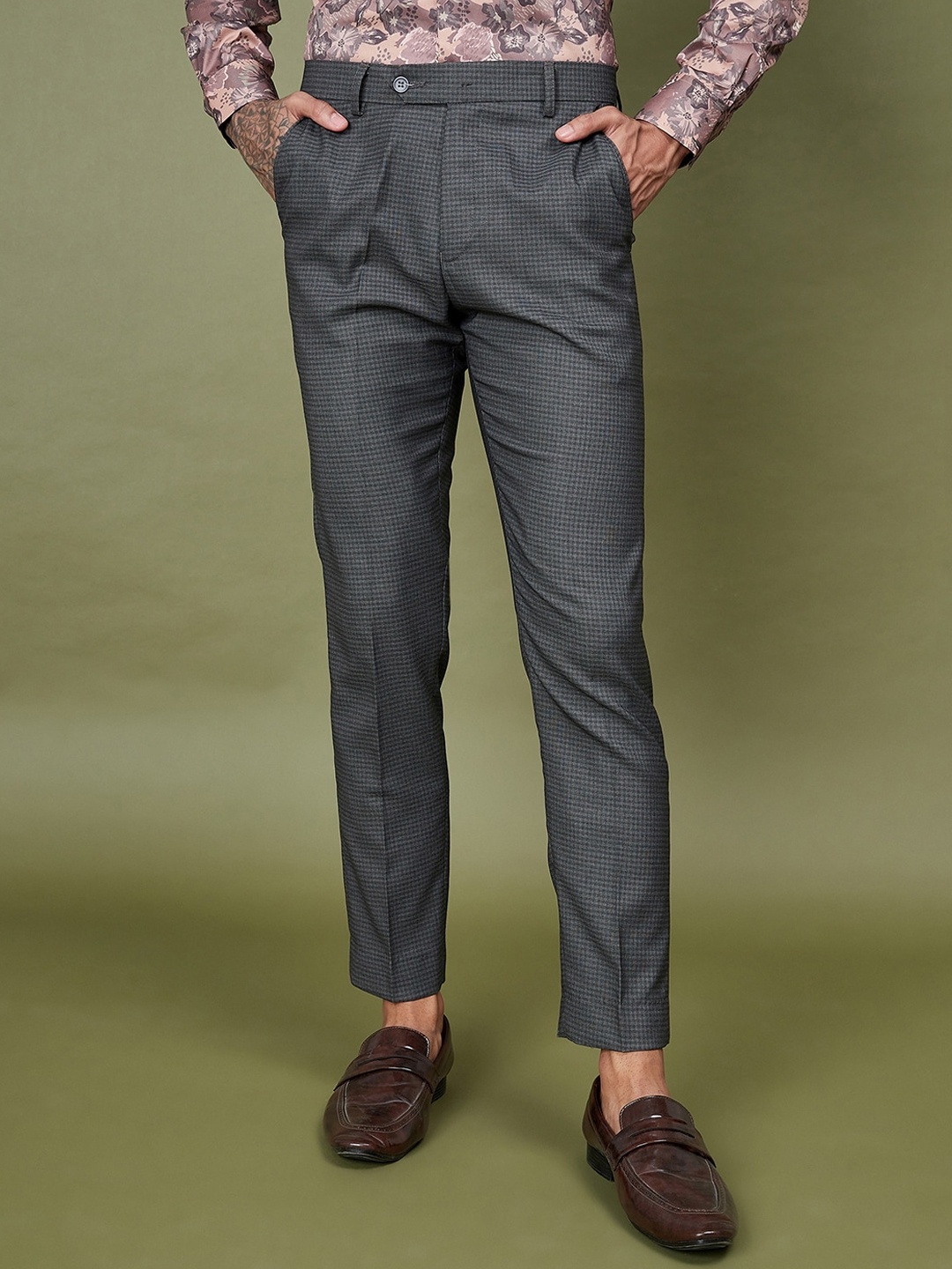 

DENNISON Men Checked Smart Tapered Fit Easy Wash Formal Trousers, Grey