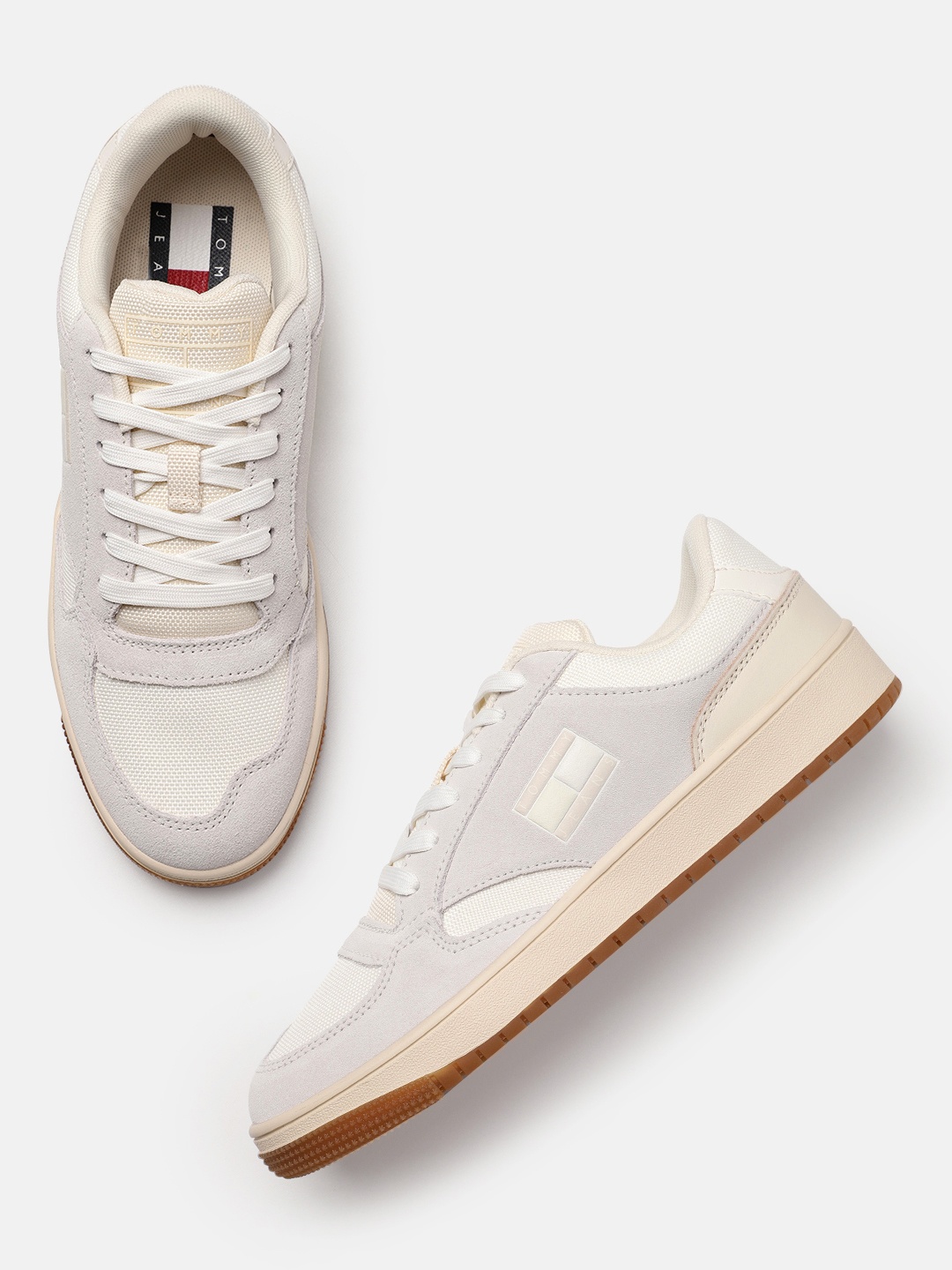 

Tommy Hilfiger Women Retro Suede Sneakers, Off white