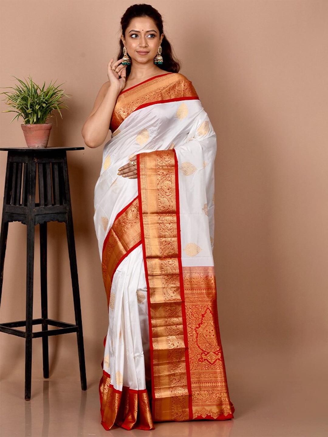 

AllSilks Ethnic Motifs Woven Design Zari Pure Silk Kanjeevaram Saree, White