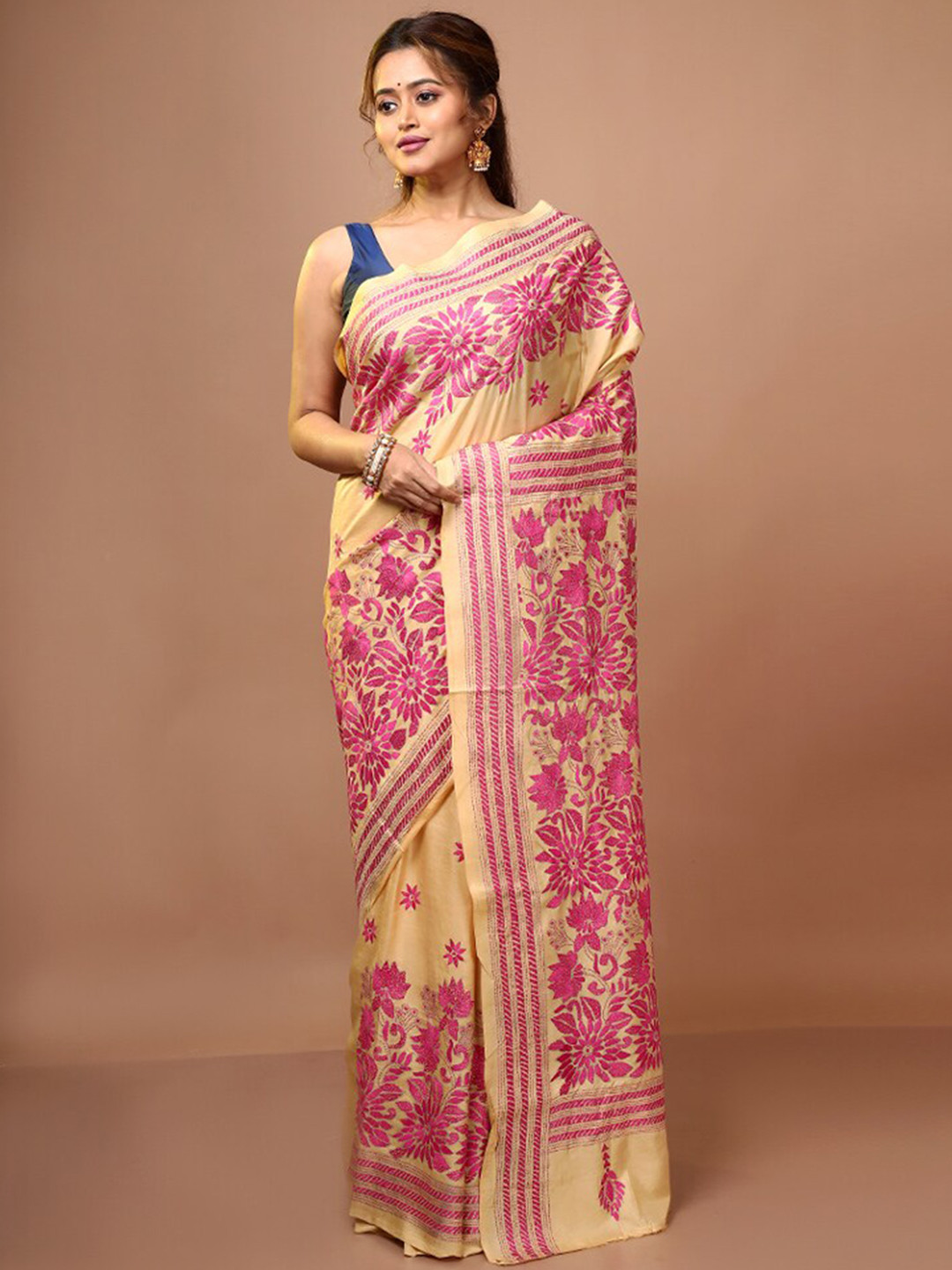 

AllSilks Cream-Coloured & Pink Ethnic Motifs Kantha Work Pure Silk Saree