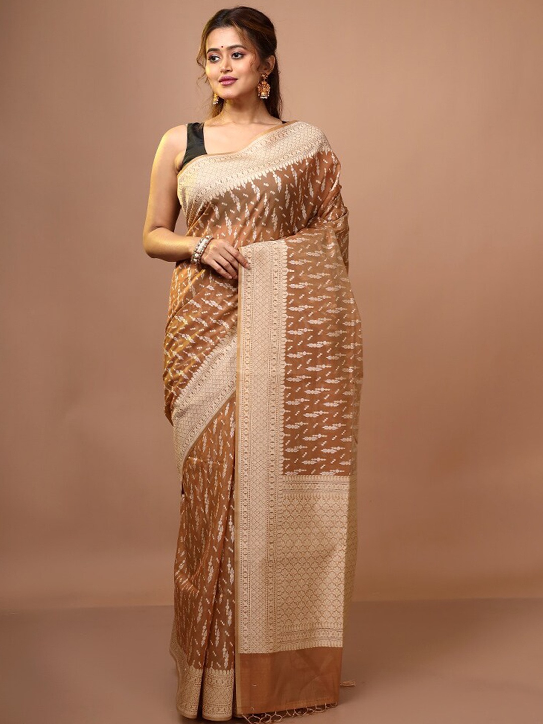 

AllSilks Beige & Off White Woven Design Pure Silk Saree