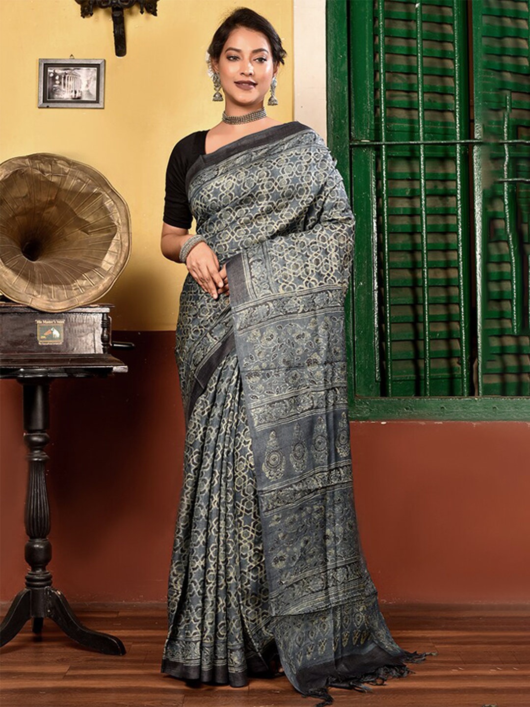 

AllSilks Ethnic Motifs Printed Pure Silk Tussar Saree, Grey