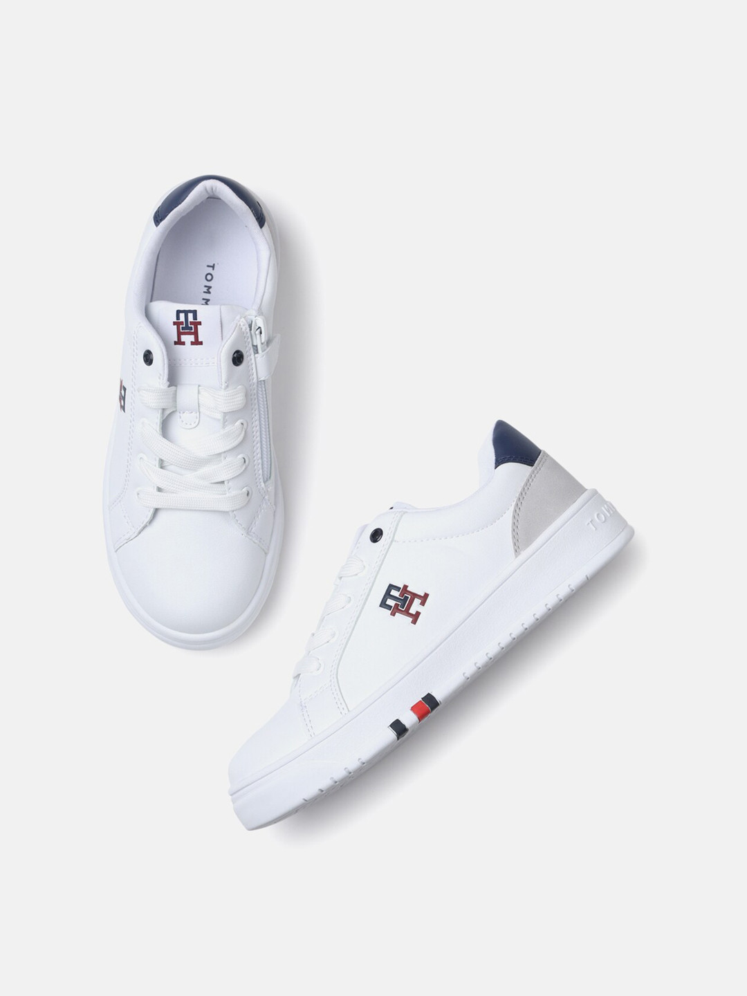 

Tommy Hilfiger Boys Comfort Insole Basics Sneakers, White