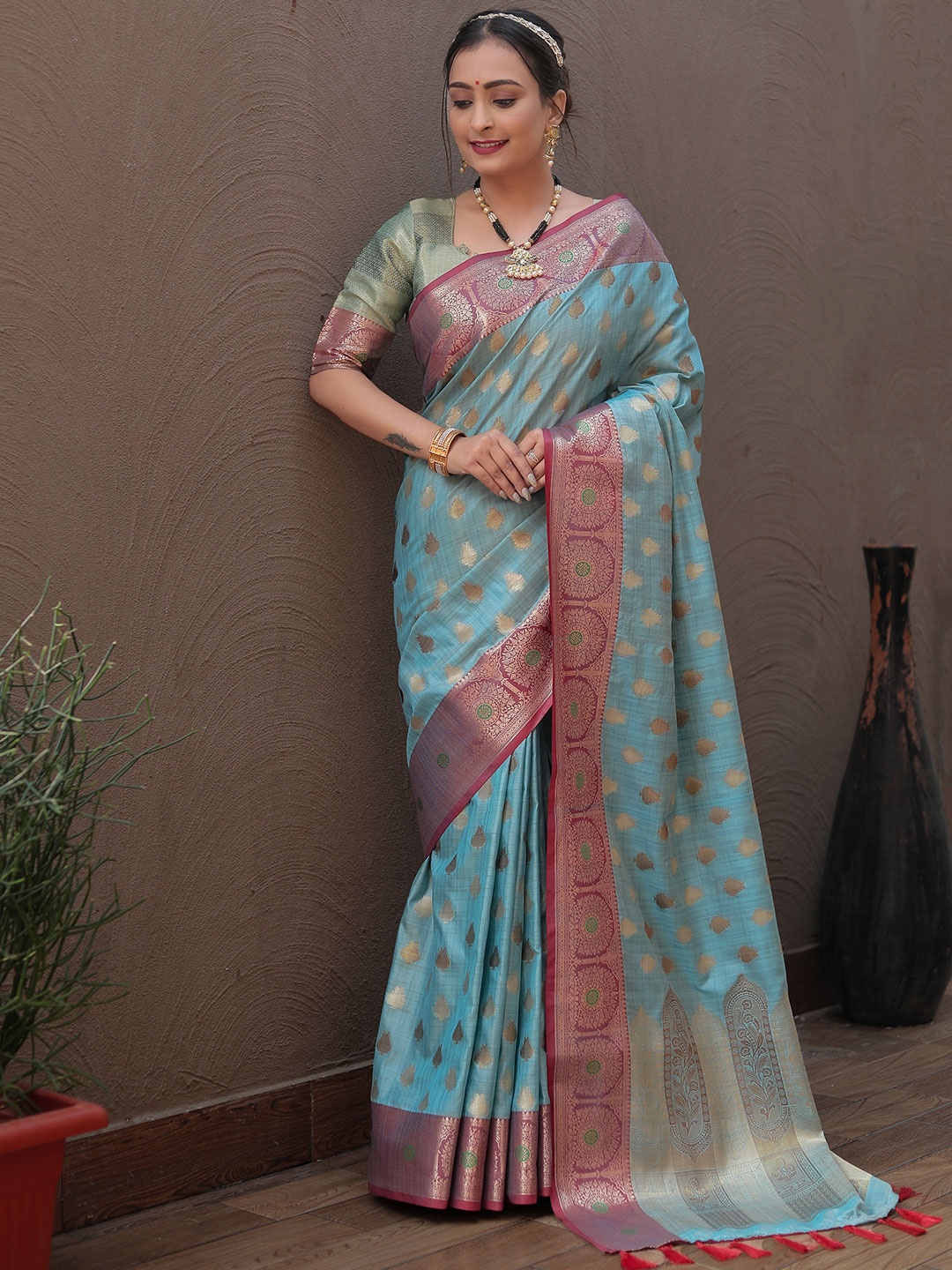 

KARAGIRI Woven Design Zari Silk Blend Banarasi Saree, Blue