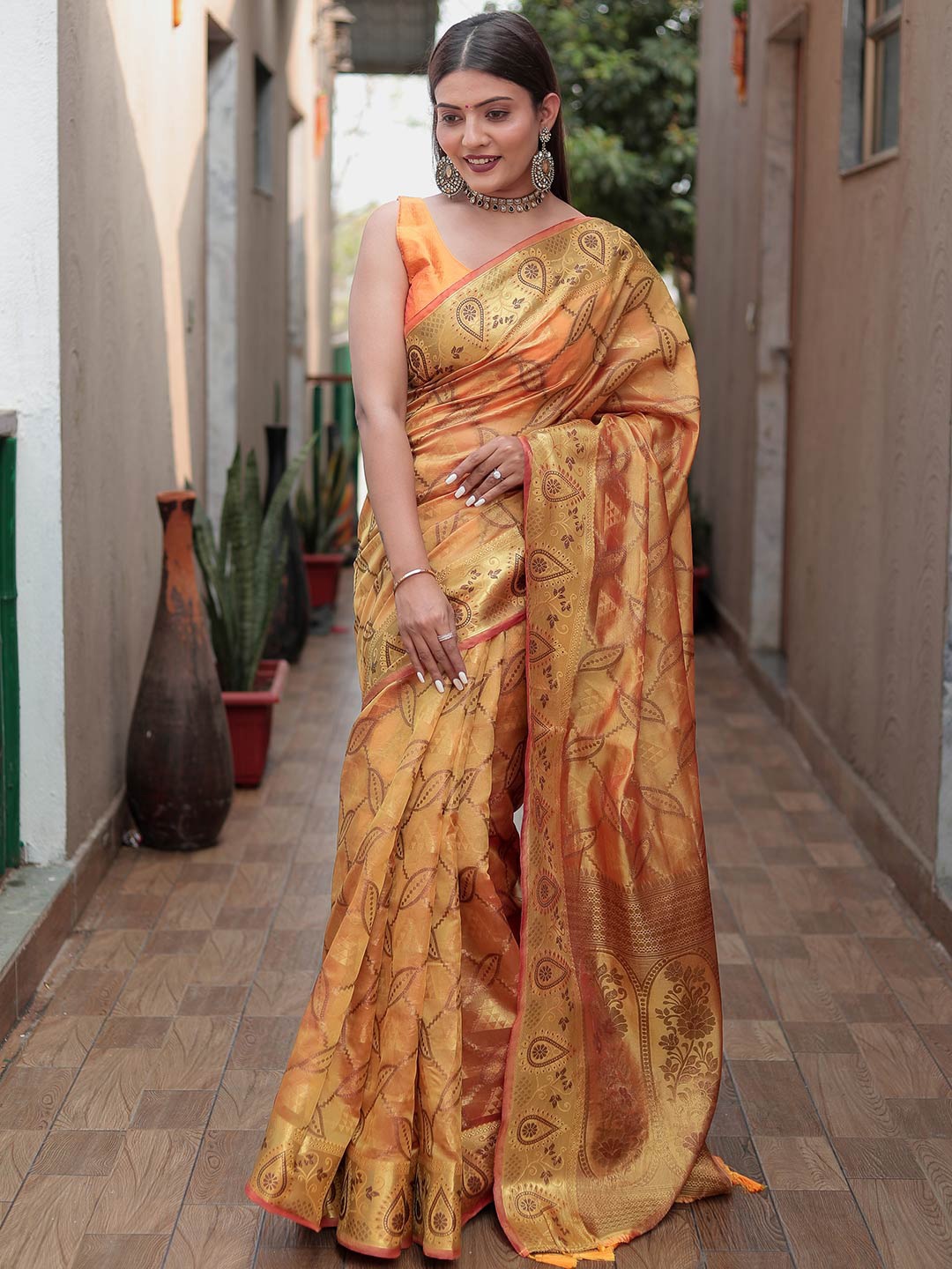 

KARAGIRI Woven Design Zari Silk Blend Banarasi Saree, Orange