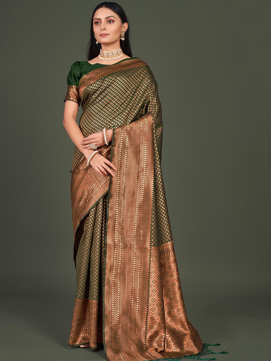 

KARAGIRI Woven Design Zari Silk Blend Kanjeevaram Saree, Green