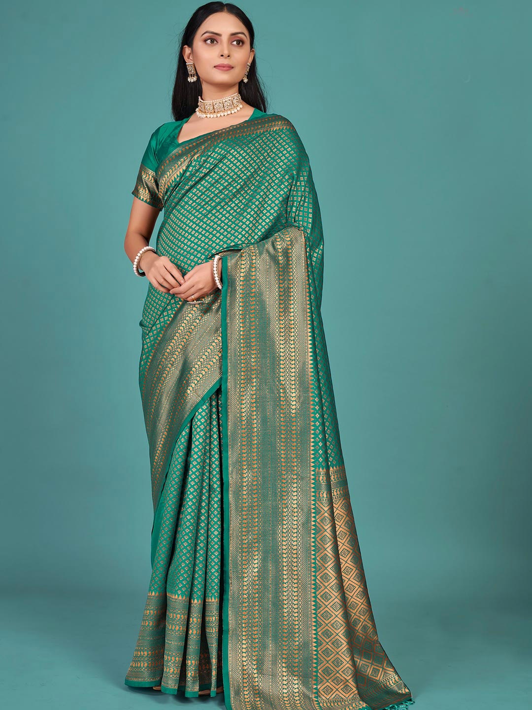 

KARAGIRI Woven Design Zari Silk Blend Kanjeevaram Saree, Green