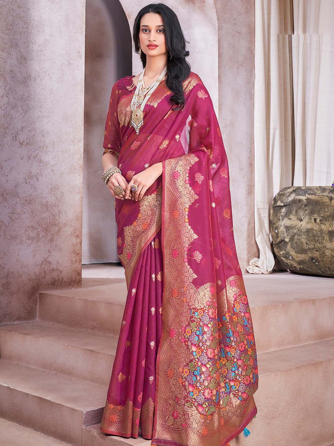 

KARAGIRI Woven Design Zari Linen Blend Saree, Pink