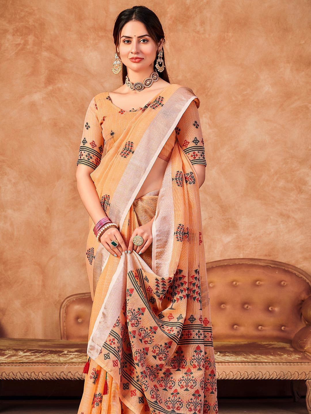 

KARAGIRI Woven Design Zari Linen Blend Saree, Peach